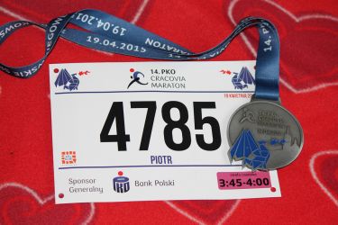 Cracovia Marathon 2015 numer i medal