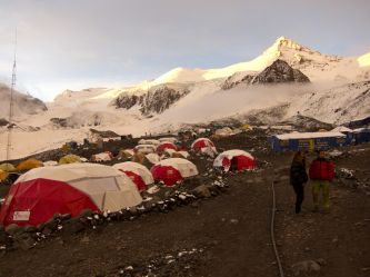 Baza Plaza de Mulas 4300 m npm - Aconcaqua 2011
