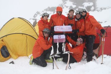Poza Horyzonty-Elbrus Expedition team- 2009 r