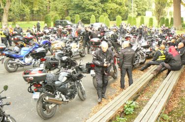 Moto Naród znajomych