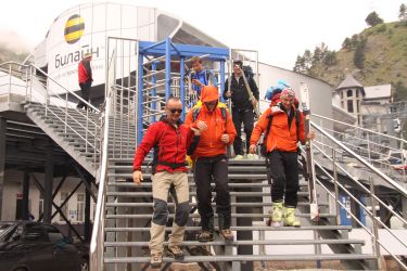 Sukces... zejście po zdobyciu Elbrus z niewidomym Łukaszem