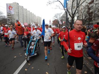 Z niepełnosprawnym Tomkiem w Biegu Niepodległości 2014