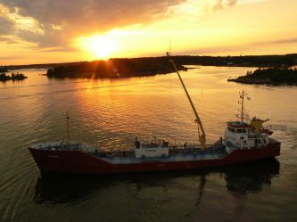 Wieczorne wyjscie z portu w Karlskrona