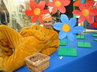 Jako Miś na dziecięcej imprezie charytatywnej